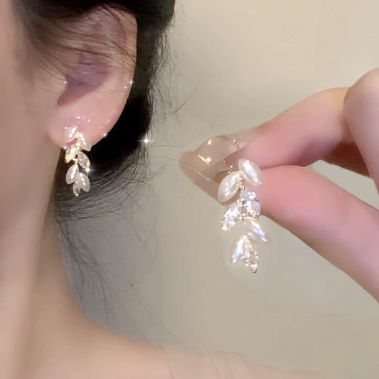 リーフドロップピアス