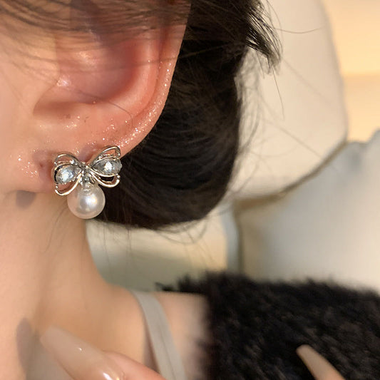 リボン型ピアス