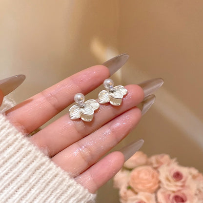 シェルフラワーピアス
