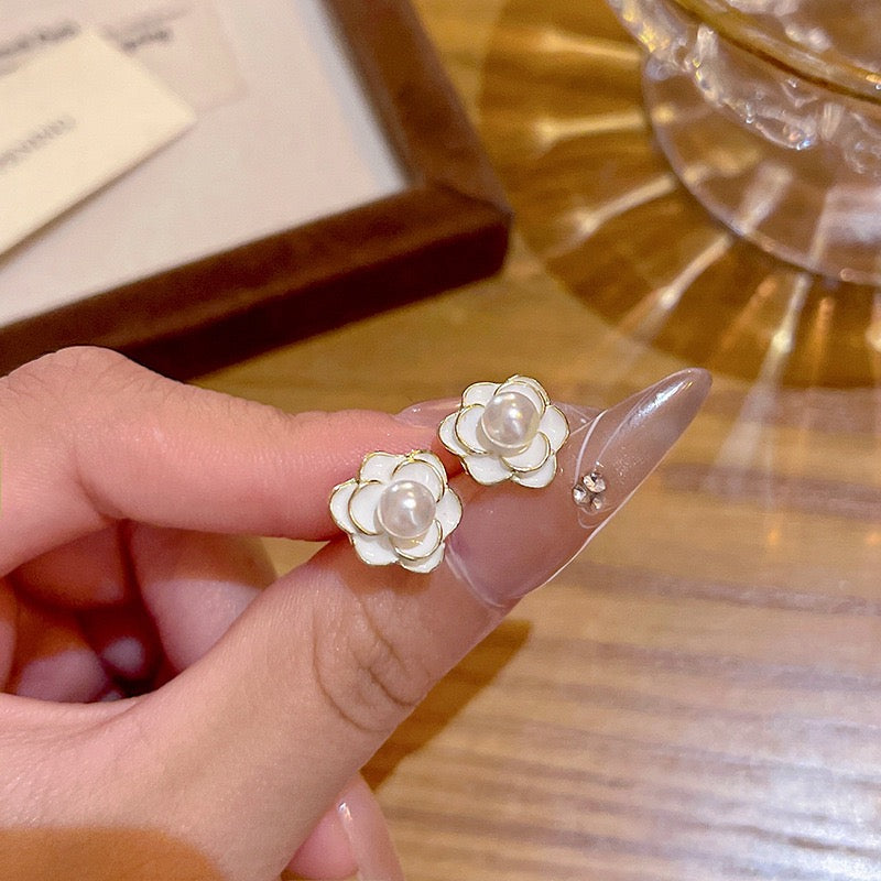 フラワーパールピアス