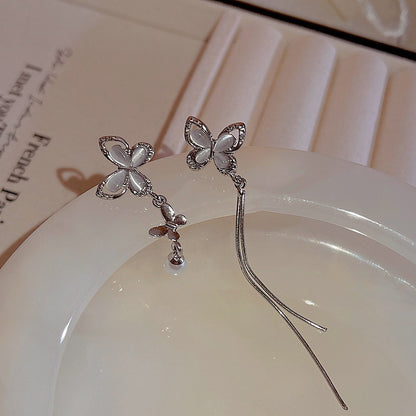バタフライアシメピアス