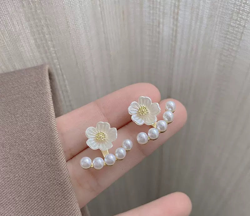 フラワーパールピアス