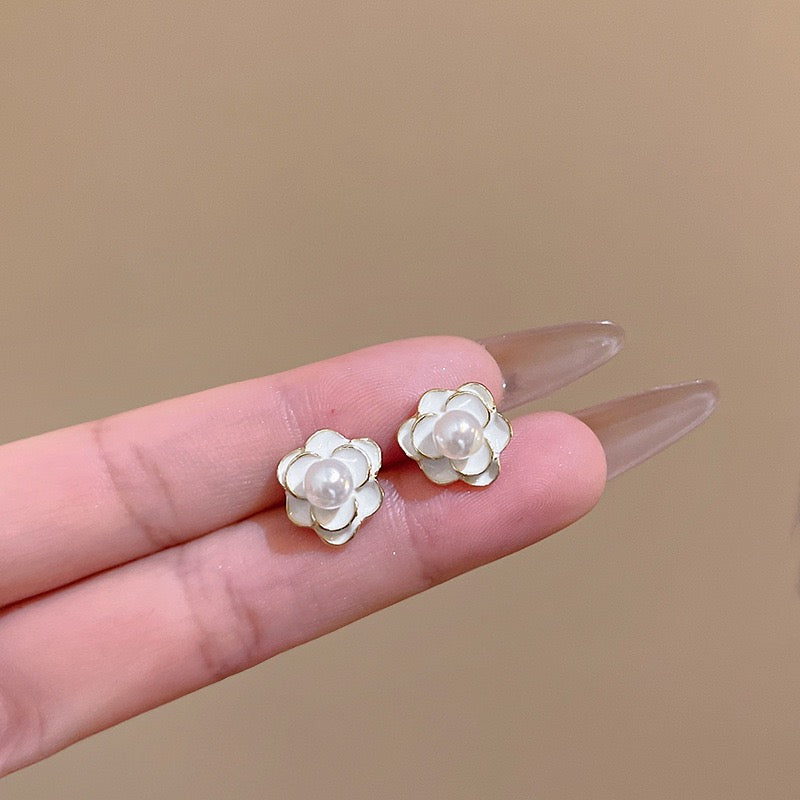 フラワーパールピアス