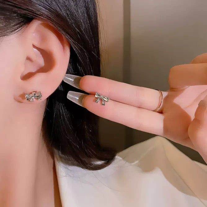 ミニリボンピアス