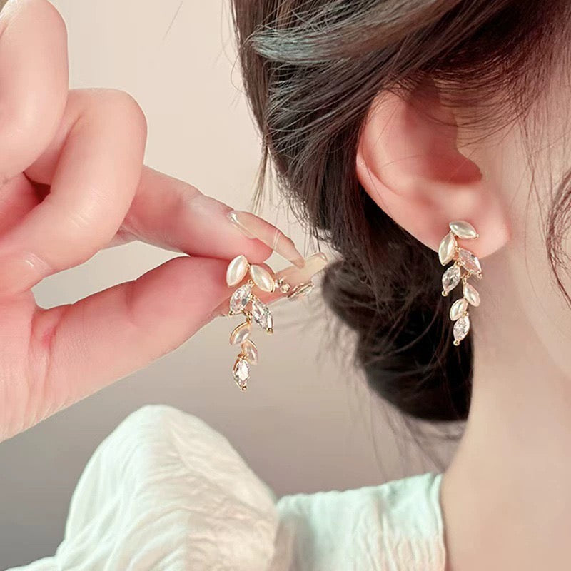 リーフドロップピアス
