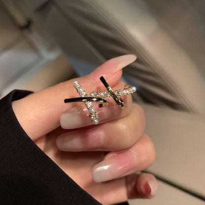 エターナルクロスピアス