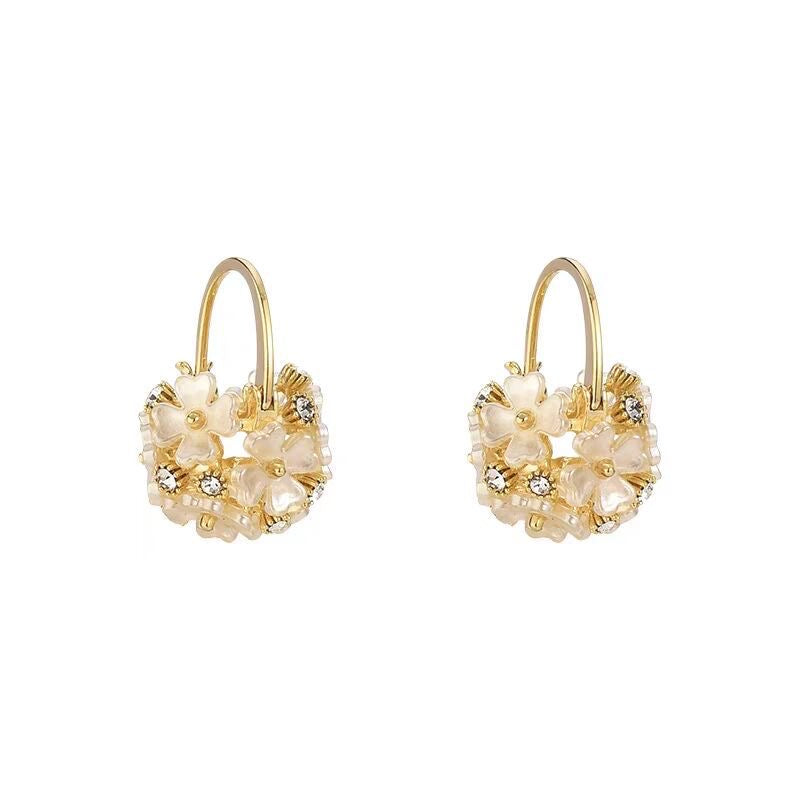 フラワーフープピアス