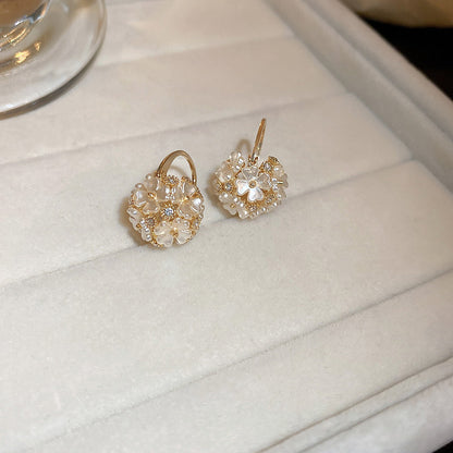 フラワーフープピアス