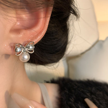 リボン型ピアス