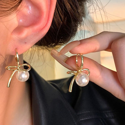 結びリボンパールピアス