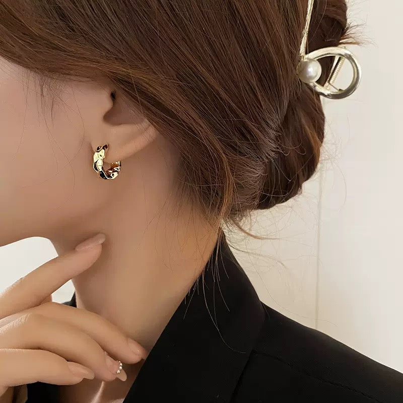 クラフト風ゴールドフープピアス