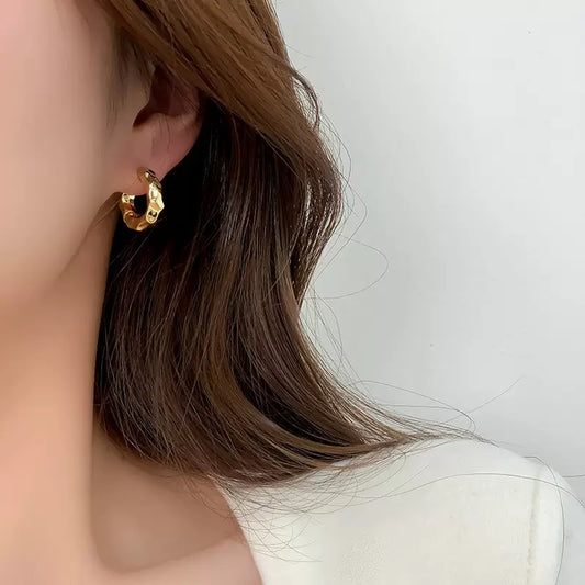 クラフト風ゴールドフープピアス