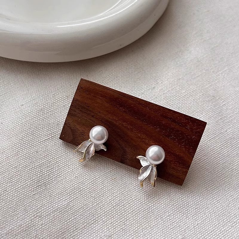 フローラルパールピアス