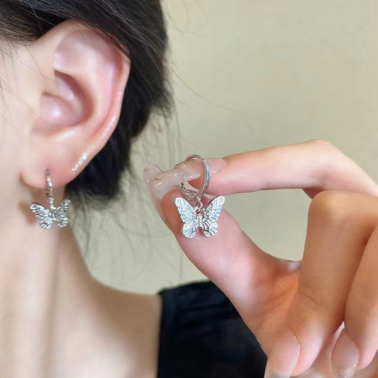 バタフライピアス