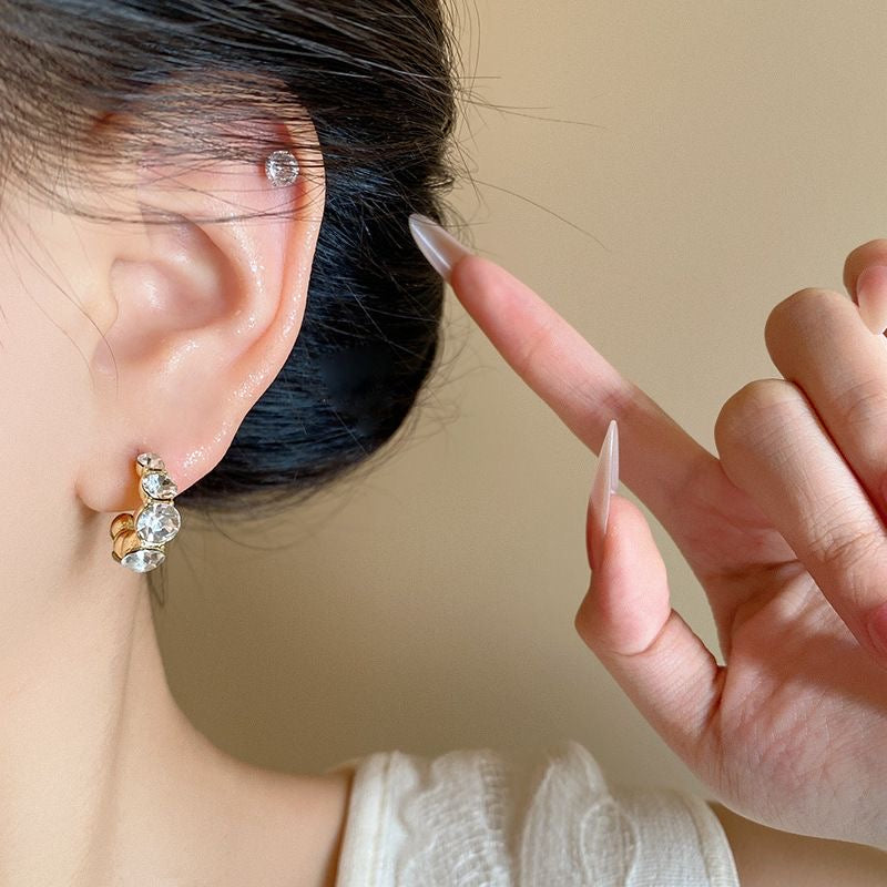 クラシックビジューピアス